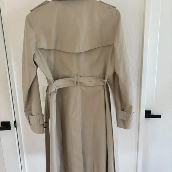 Burberry Chelsea Trench Coat, size 10 - Picture 2 of 10